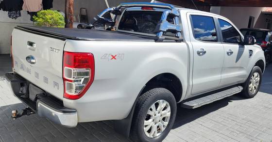 FORD RANGER 3.2 XLT 4X4 CD 20V DIESEL 4P AUTOMÁTICO